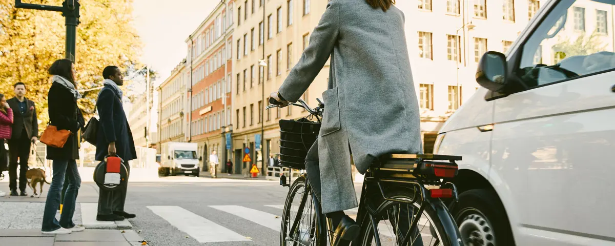 Kvinna Cyklar