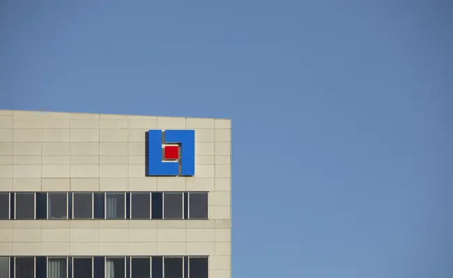 01 LOGO HQ EXTERIOR GÄRDET 127 (1) 2000